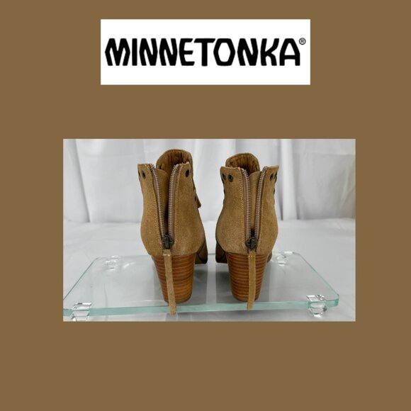 Minnetonka Margot Suede Ankle Booties Sz. 8 Taupe Side Zip ~ Excellent Condition - Picture 3 of 7